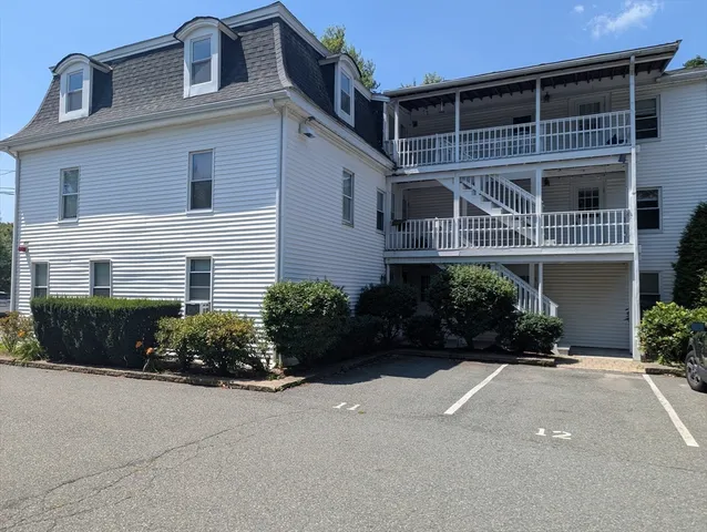 $2,400 | 19 Railroad Street, Unit B2, Acton, MA 01720