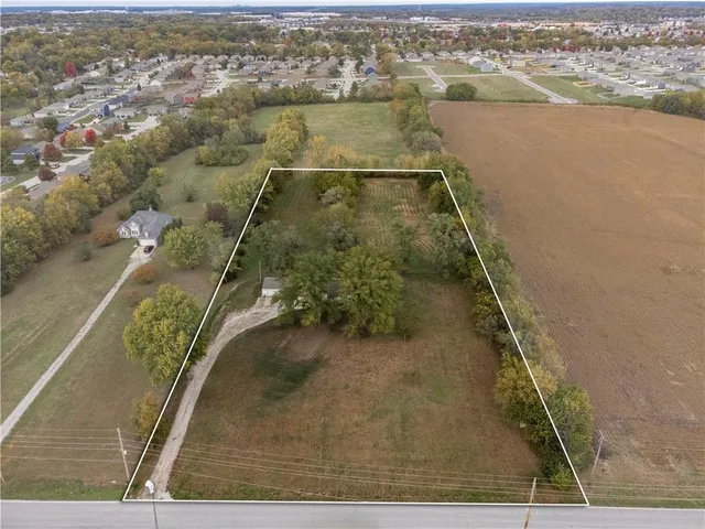 $550,000 | 730 East Cambridge Road, Belton, MO 64012