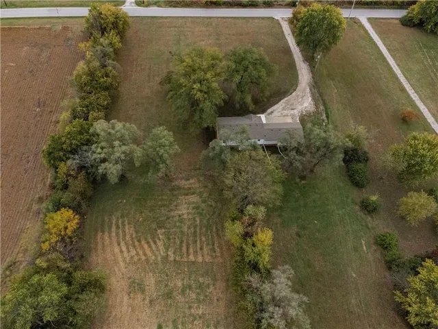 $550,000 | 730 East Cambridge Road, Belton, MO 64012