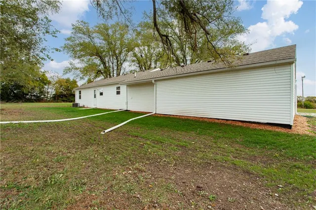 $550,000 | 730 East Cambridge Road, Belton, MO 64012