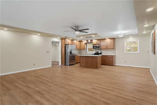 $550,000 | 730 East Cambridge Road, Belton, MO 64012