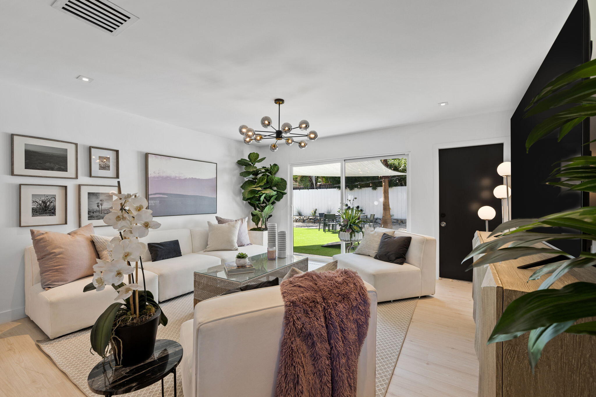 68175 Terrace Road Cathedral City, CA 92234 - Photo 31 of 53 a living room with furniture and a flat screen tv