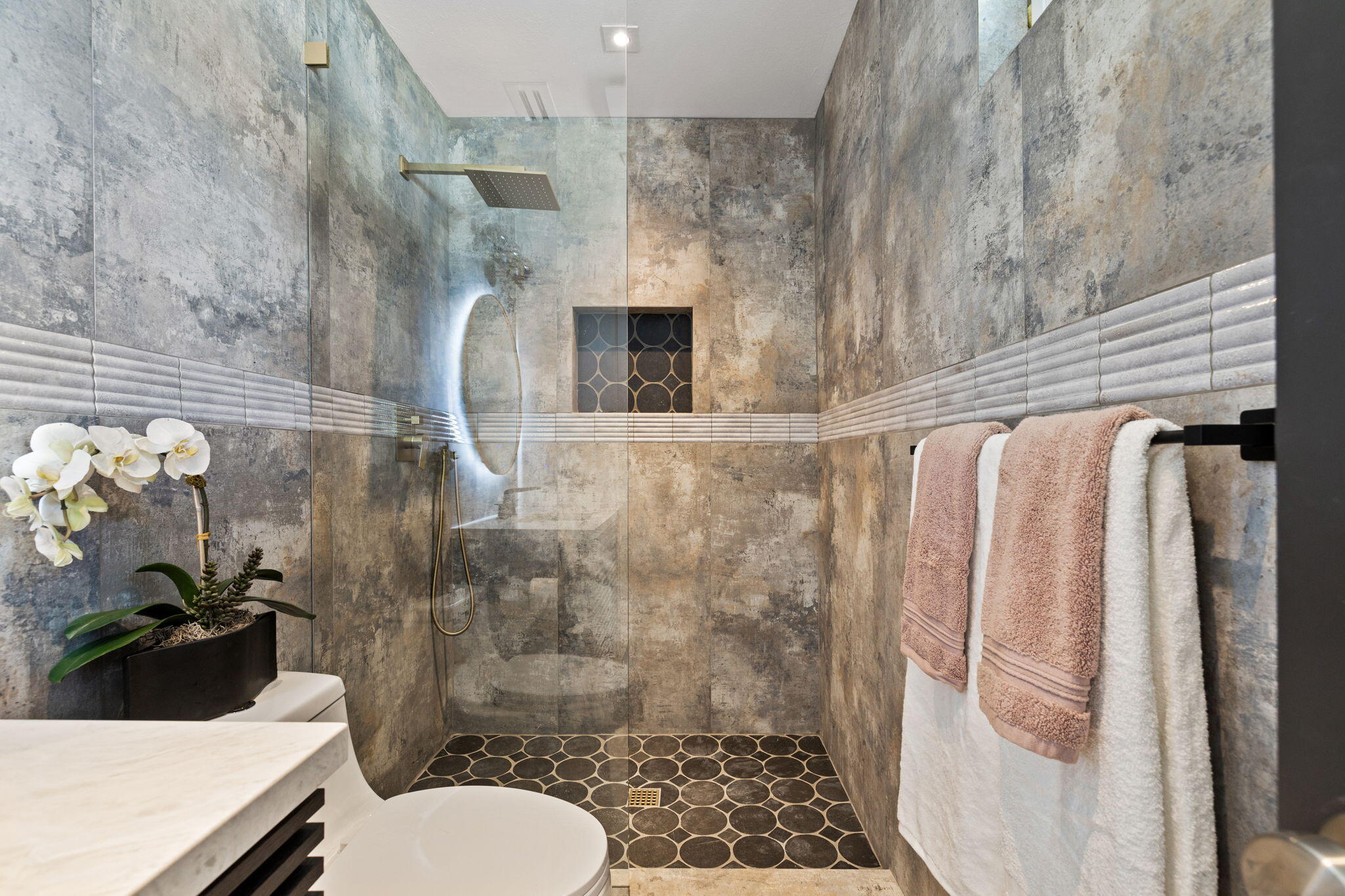 68175 Terrace Road Cathedral City, CA 92234 - Photo 43 of 53 a bathroom with a toilet and a shower