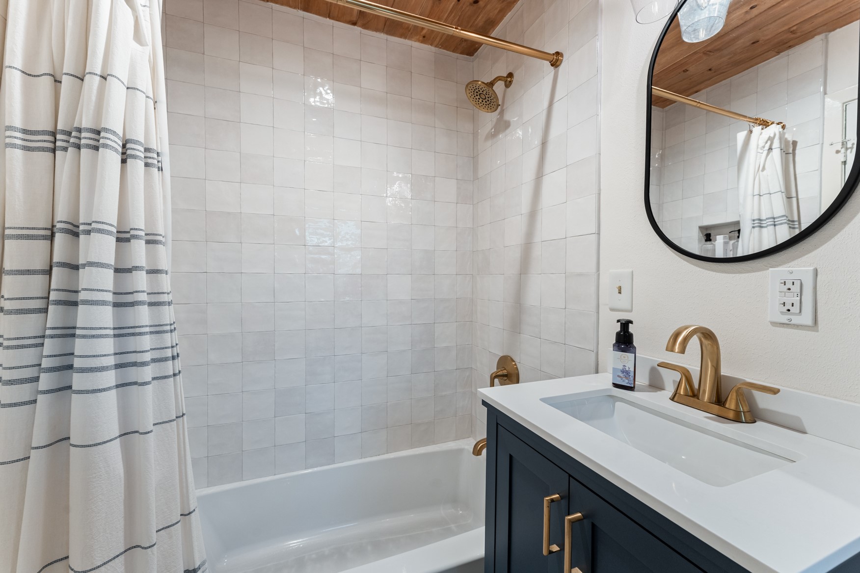 4610 Lido Lane Houston, TX 77092 - Photo 14 of 19 a bathroom with a sink and a mirror