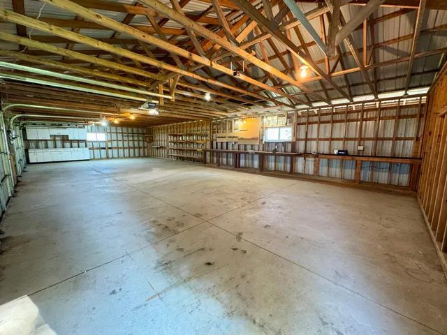 $379,900 | 46739 900th Street, Windom, MN 56101