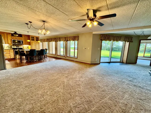 $379,900 | 46739 900th Street, Windom, MN 56101
