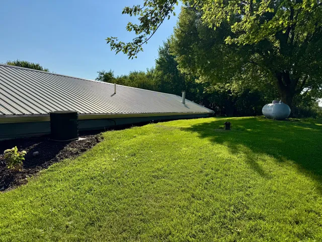 $379,900 | 46739 900th Street, Windom, MN 56101