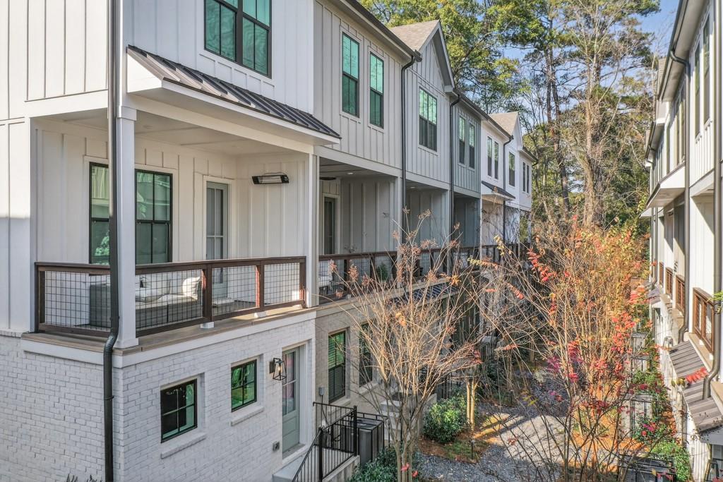 4455 Dandelion Lane Atlanta, GA 30342 - Photo 21 of 44