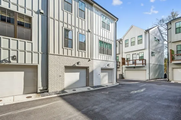 $564,999 | 4455 Dandelion Lane, Atlanta, GA 30342