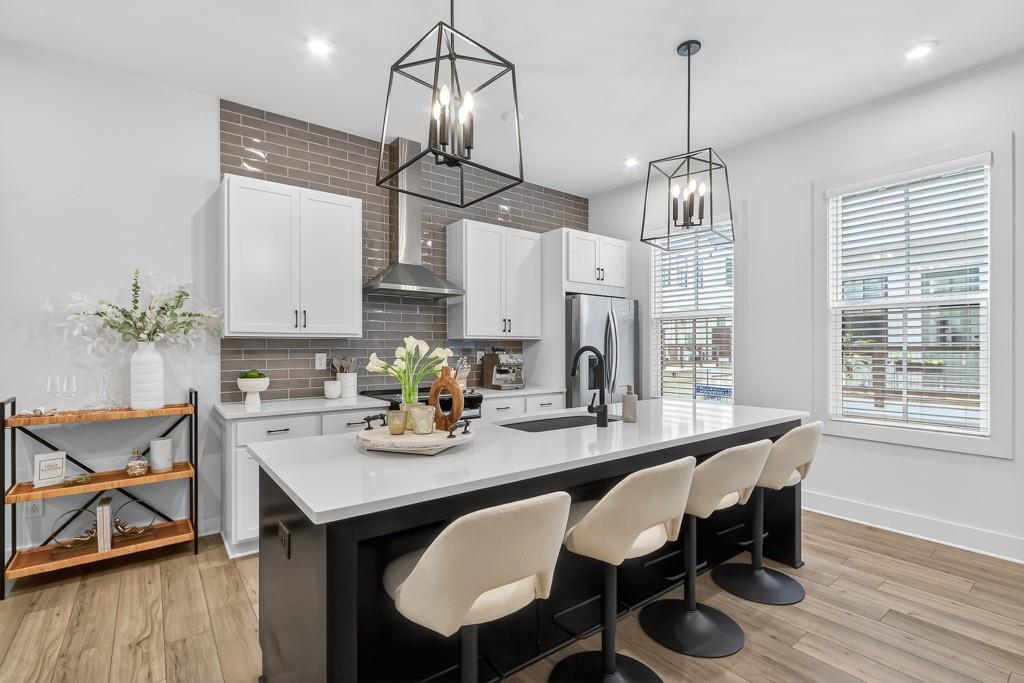 4455 Dandelion Lane Atlanta, GA 30342 - Photo 10 of 44