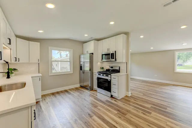 $2,000 | 3908 West 127th Place, Crown Point, IN 46307