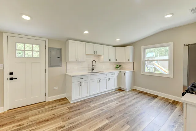 $2,000 | 3908 West 127th Place, Crown Point, IN 46307