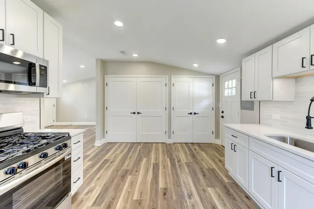 $2,000 | 3908 West 127th Place, Crown Point, IN 46307