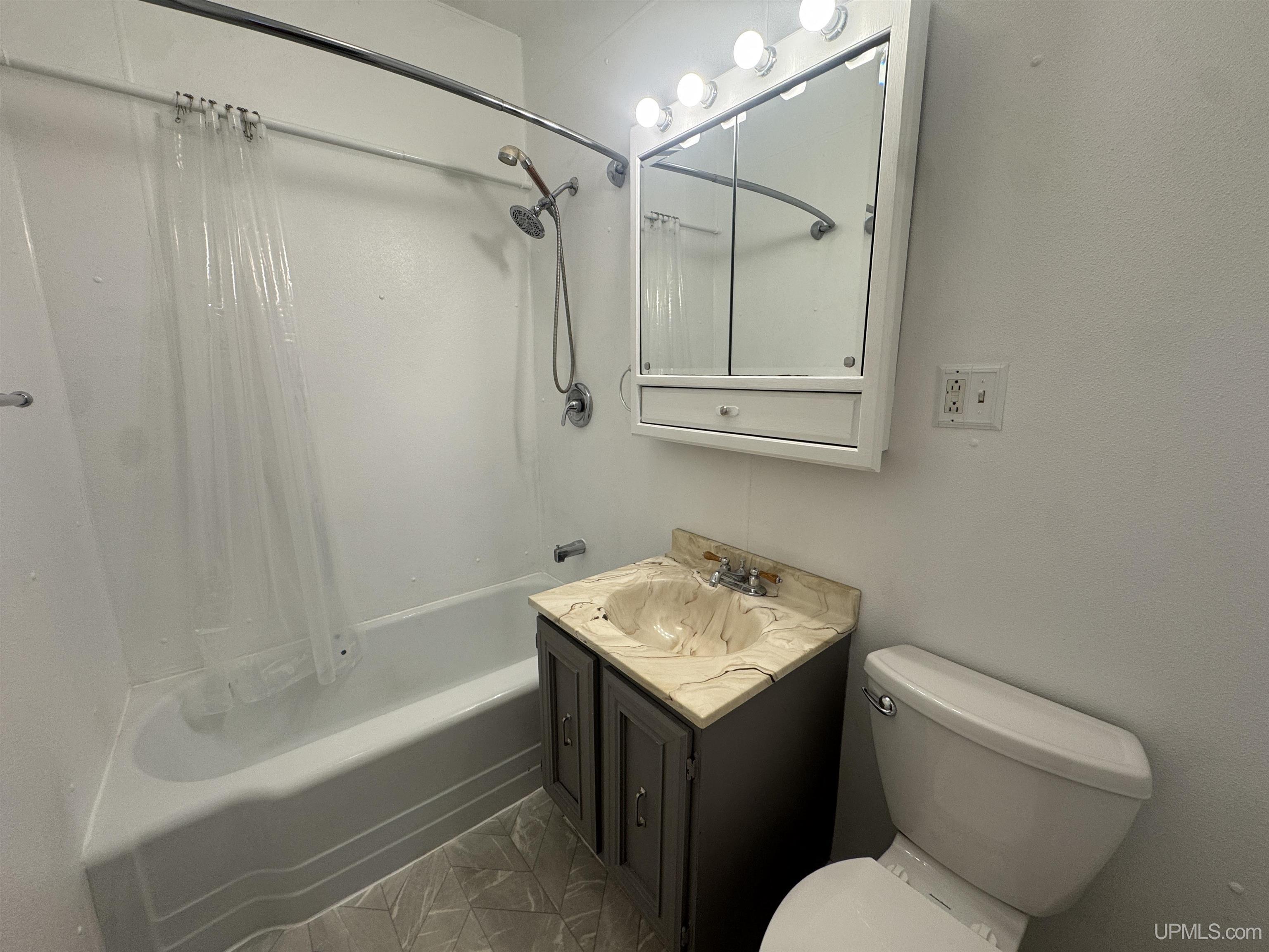 1857 Ledge Street Niagara, WI 54151 - Photo 16 of 31