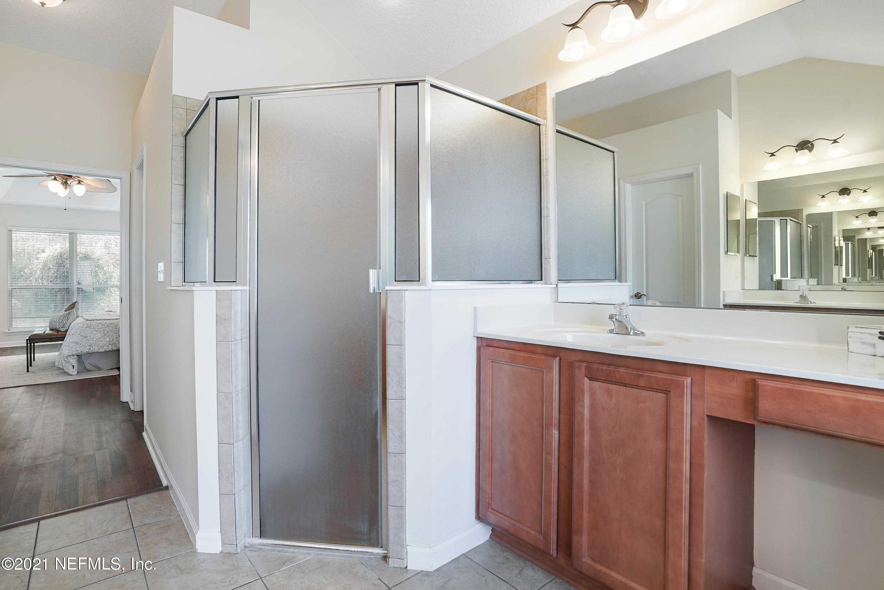 824 Reflection Cove Road East Jacksonville, FL 32218 - Photo 14 of 26 Master Shower