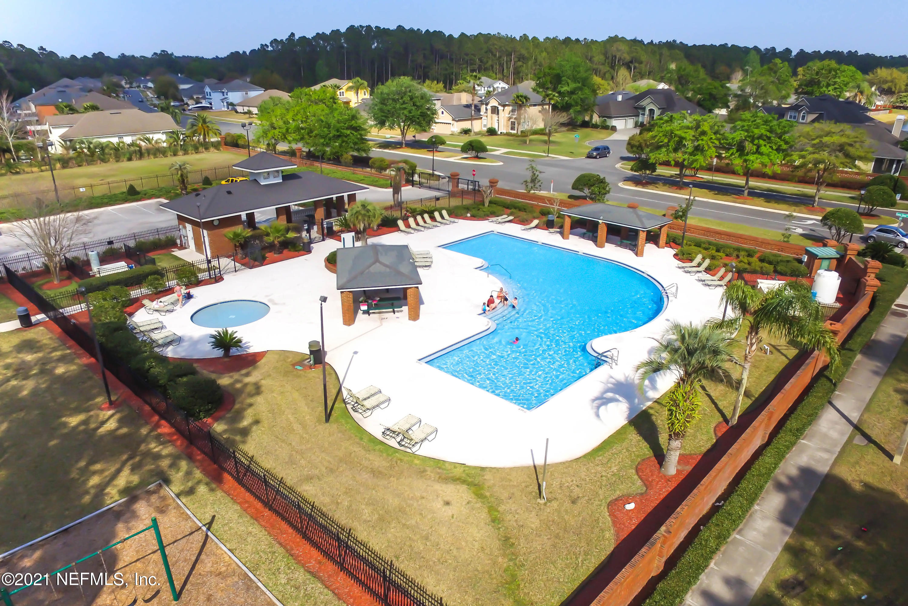 824 Reflection Cove Road East Jacksonville, FL 32218 - Photo 25 of 26 Community Pool