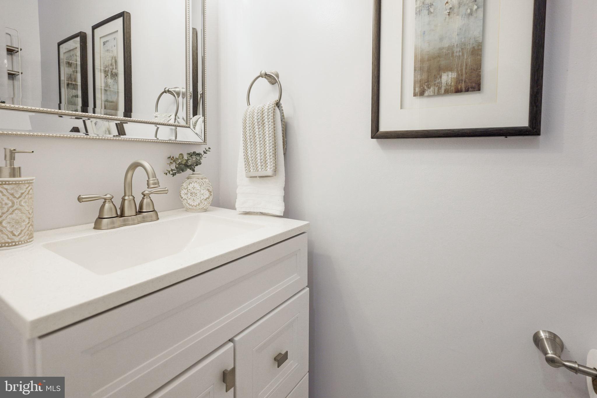 7210 Olde Lantern Way Springfield, VA 22152 - Photo 15 of 52 Charming Main level Half Bathroom