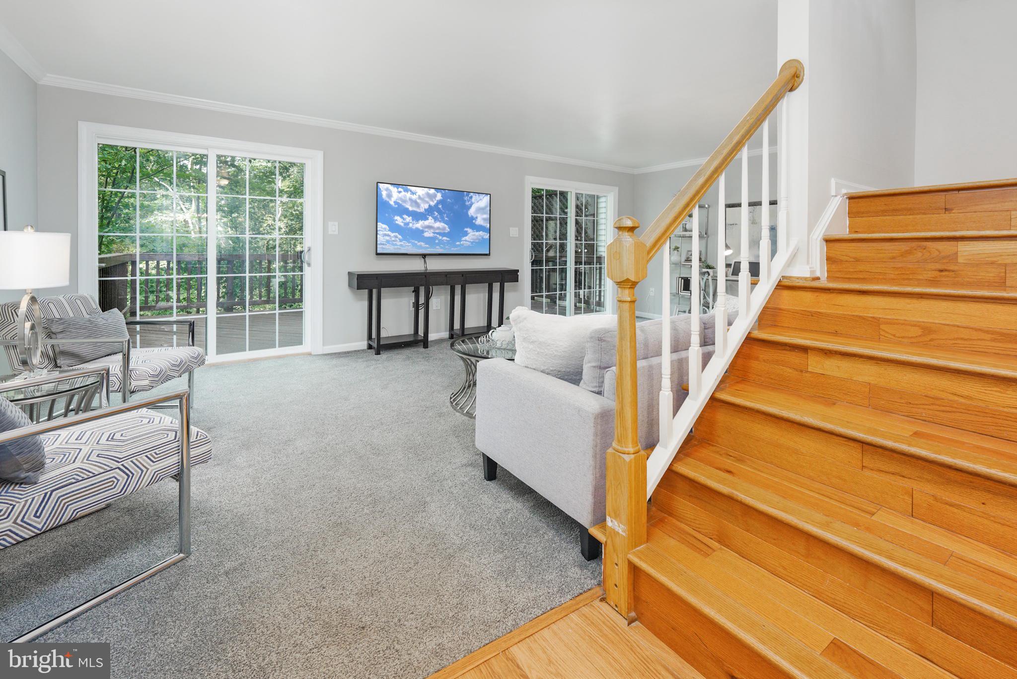 7210 Olde Lantern Way Springfield, VA 22152 - Photo 17 of 52 New Paint on Main Level