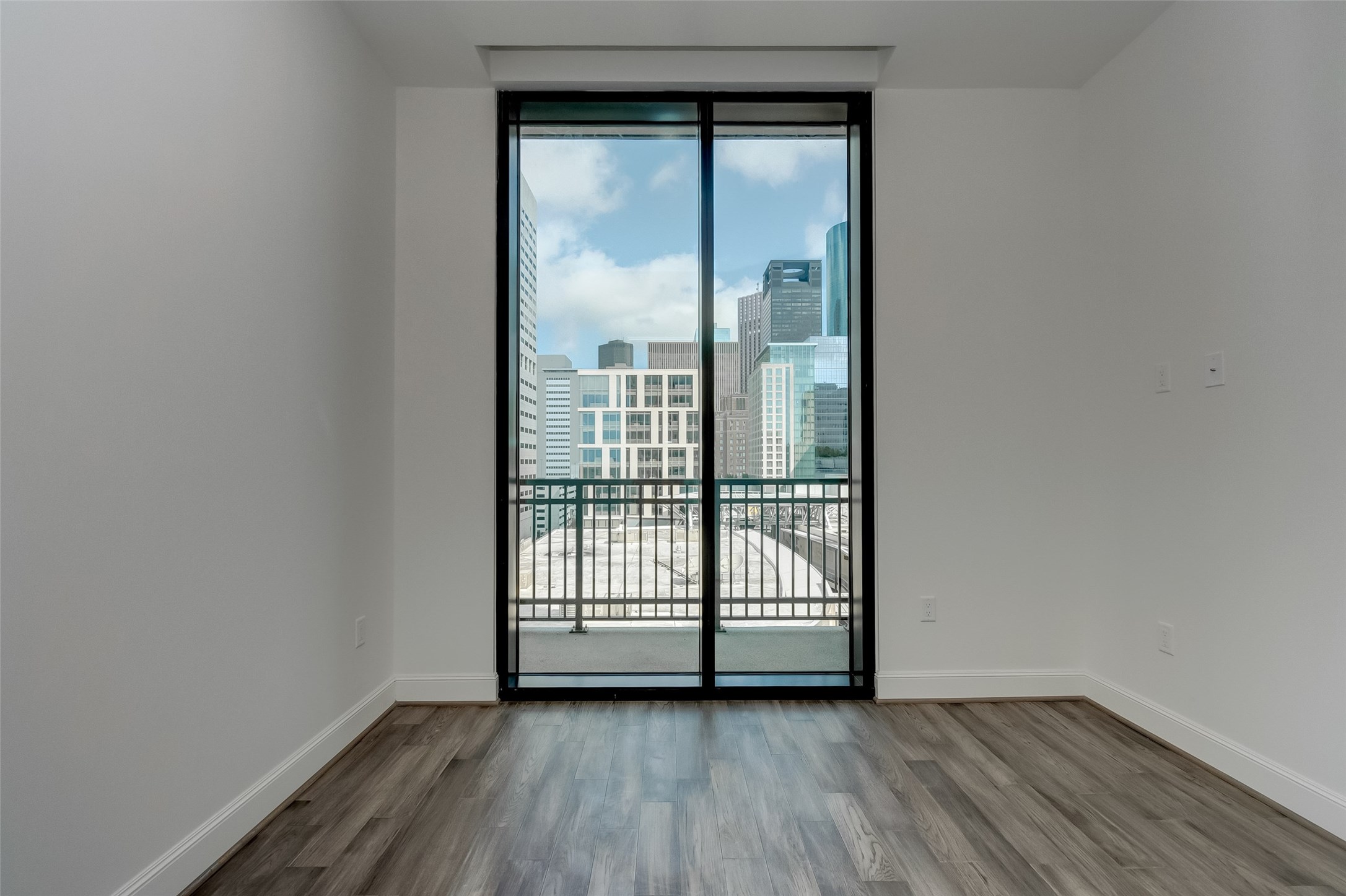 1211 Caroline Street, Unit 907 Houston, TX 77002 - Photo 19 of 38