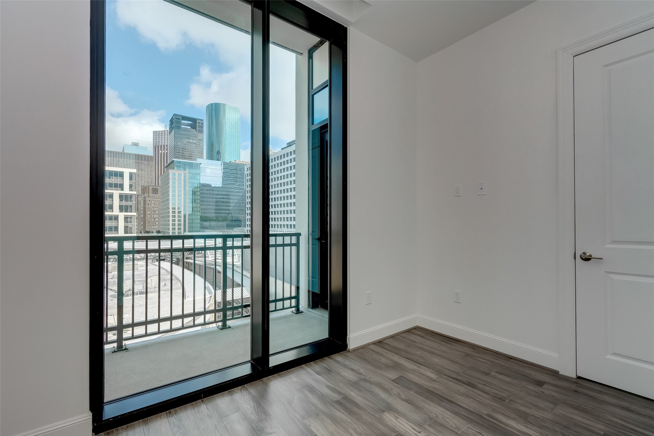 1211 Caroline Street, Unit 907 Houston, TX 77002 - Photo 20 of 38