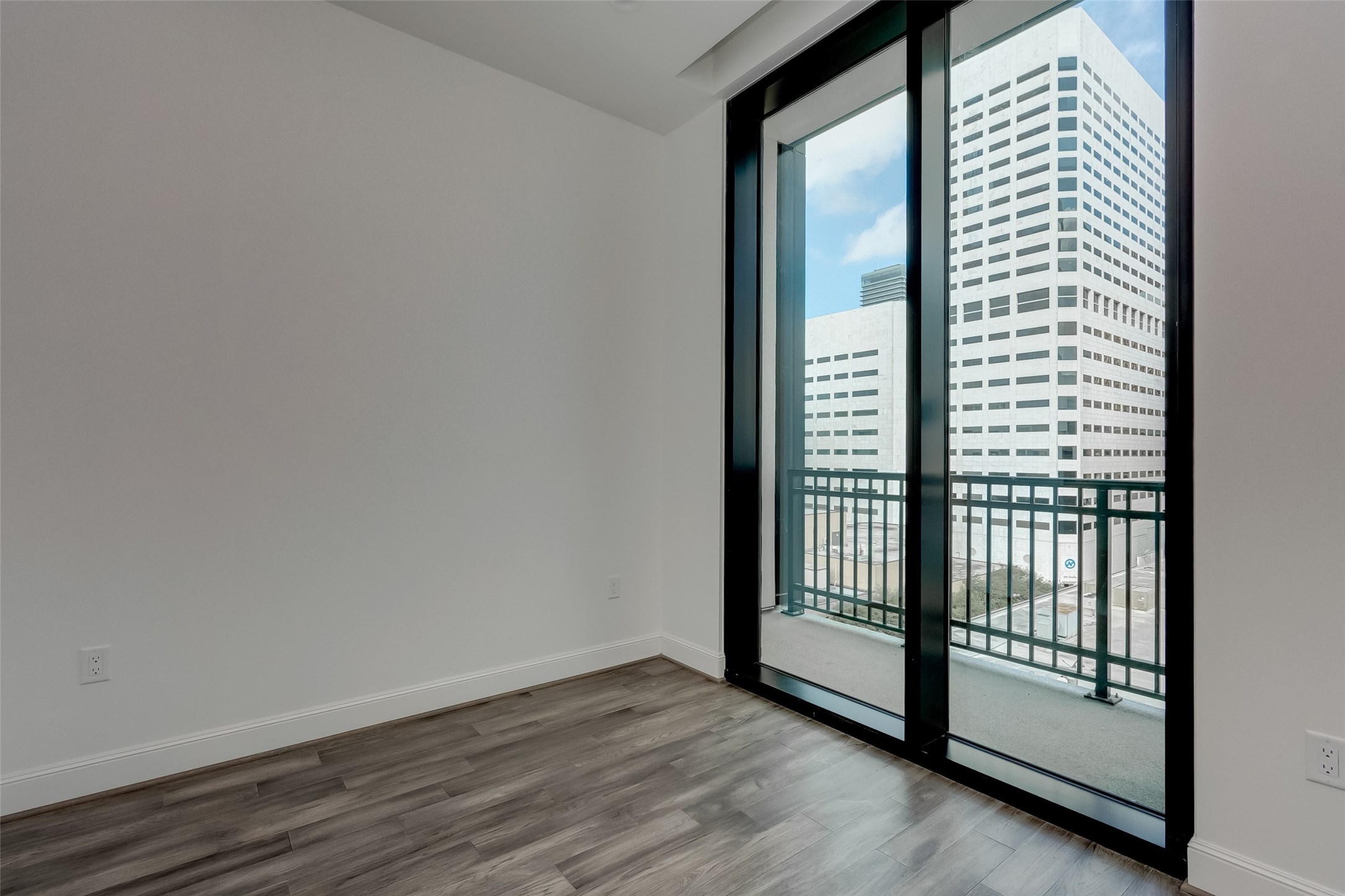 1211 Caroline Street, Unit 907 Houston, TX 77002 - Photo 21 of 38