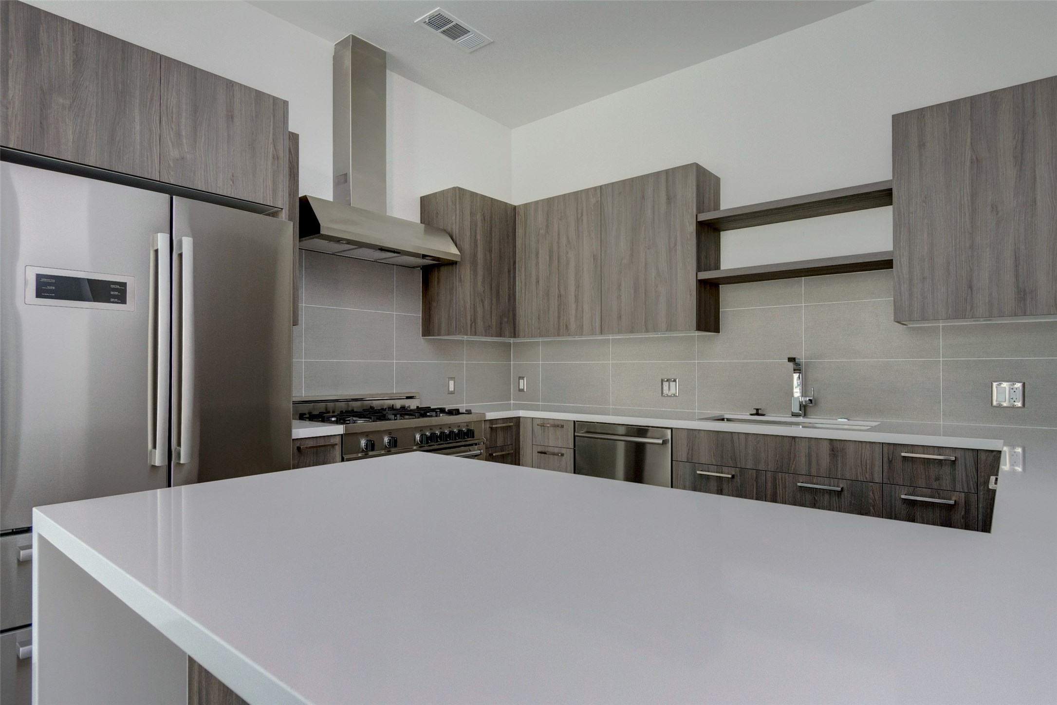 1211 Caroline Street, Unit 907 Houston, TX 77002 - Photo 22 of 38