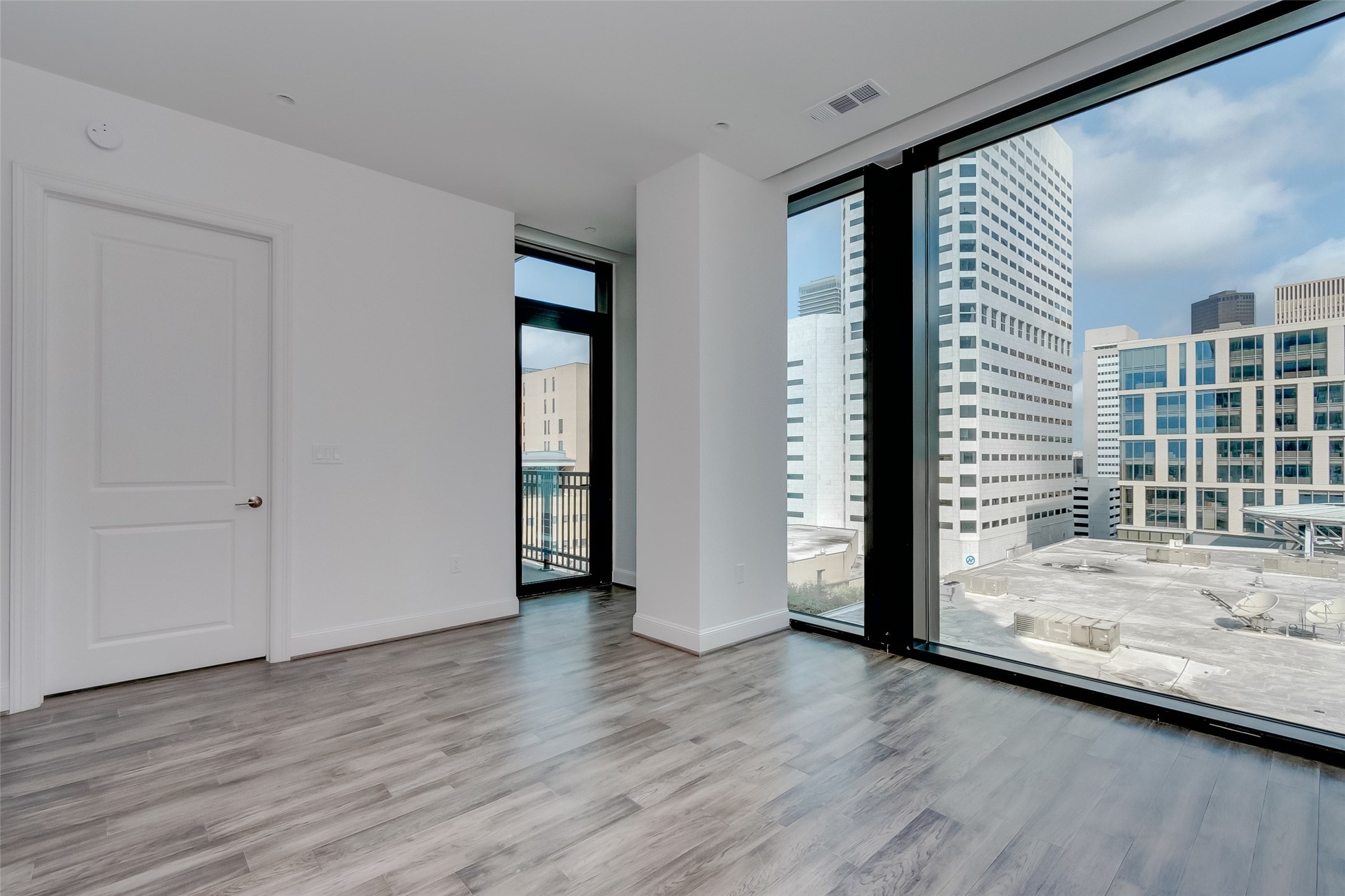 1211 Caroline Street, Unit 907 Houston, TX 77002 - Photo 28 of 38