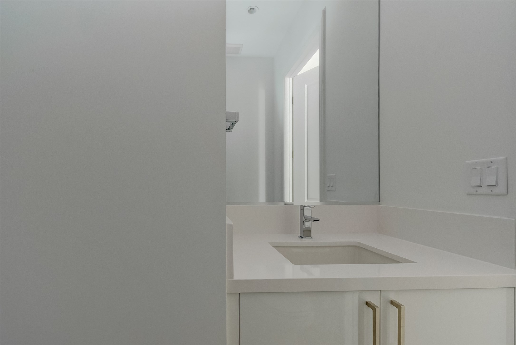 1211 Caroline Street, Unit 907 Houston, TX 77002 - Photo 31 of 38