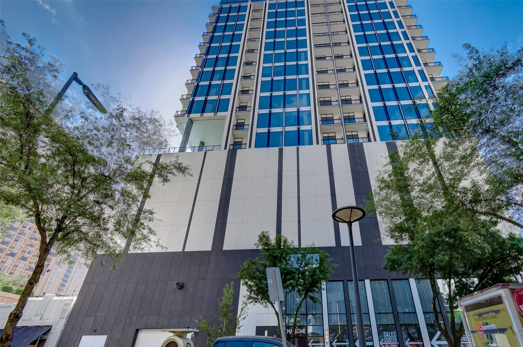 1211 Caroline Street, Unit 907 Houston, TX 77002 - Photo 8 of 38