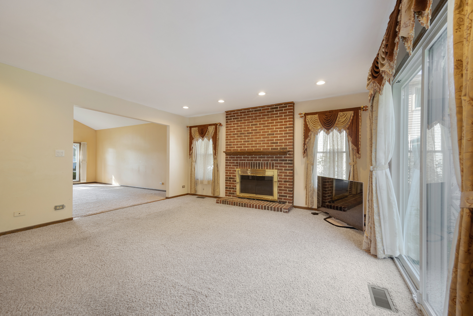 565 Rutgers Lane Elk Grove Village, IL 60007 - Photo 8 of 35 Gallery Image 8
