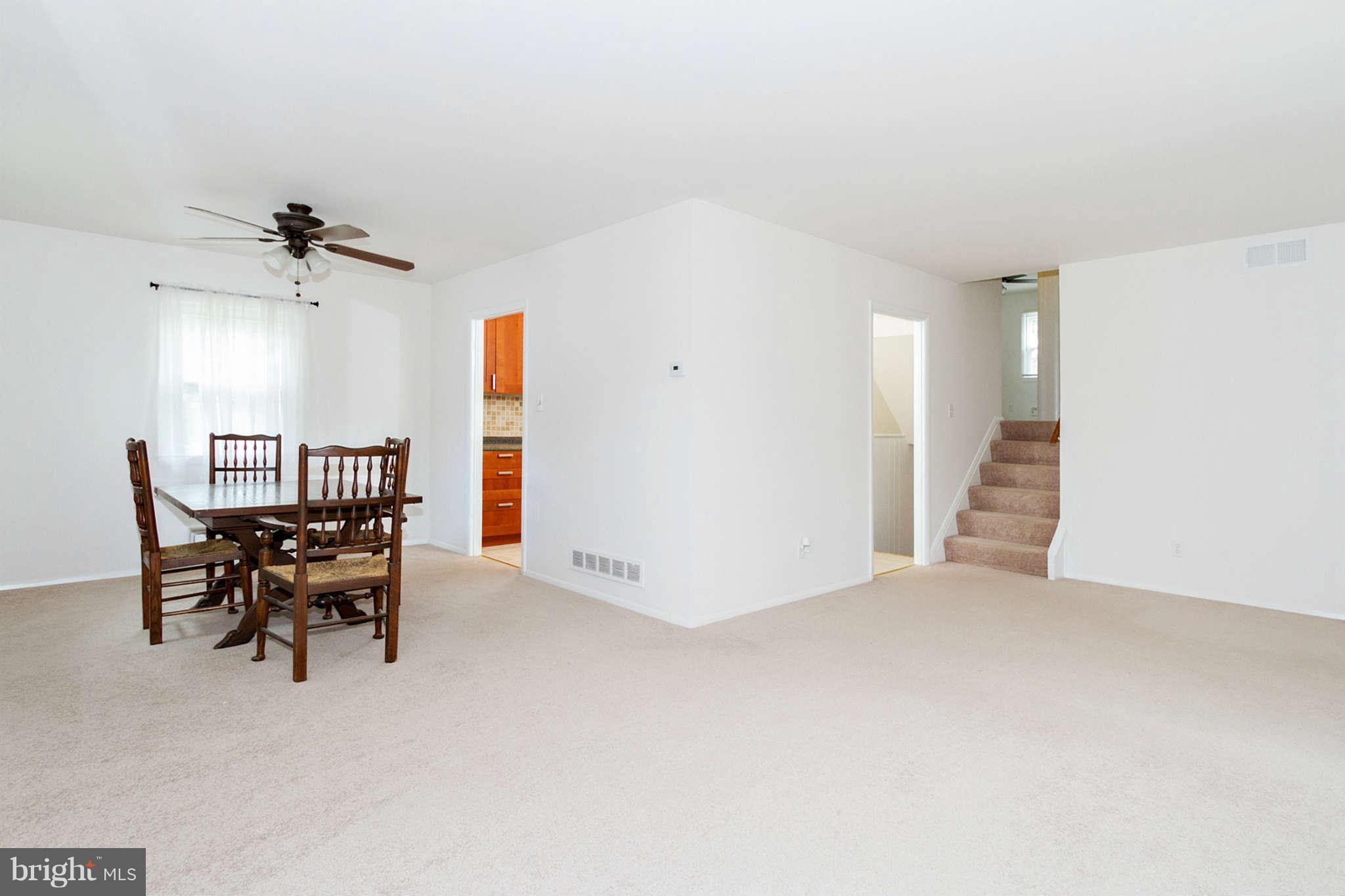 1819 Wycliffe Road Baltimore, MD 21234 - Photo 6 of 26 Living Room