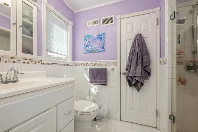 $4,899,000 | 123 Barrett Road, Lawrence, NY 11559