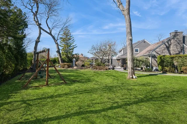 $4,899,000 | 123 Barrett Road, Lawrence, NY 11559