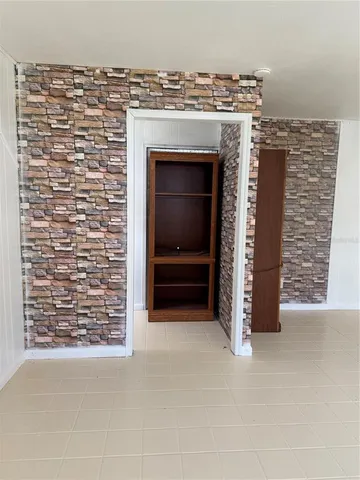 $1,500 | 18121 Geraci Road, Lutz, FL 33548