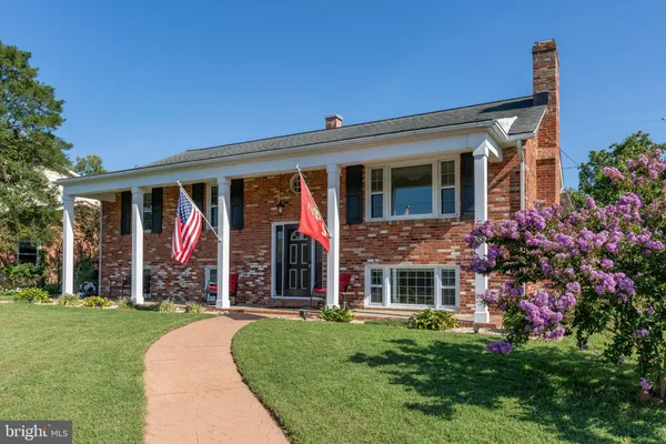 $644,000 | 460 Riverside Drive, Fredericksburg, VA 22401