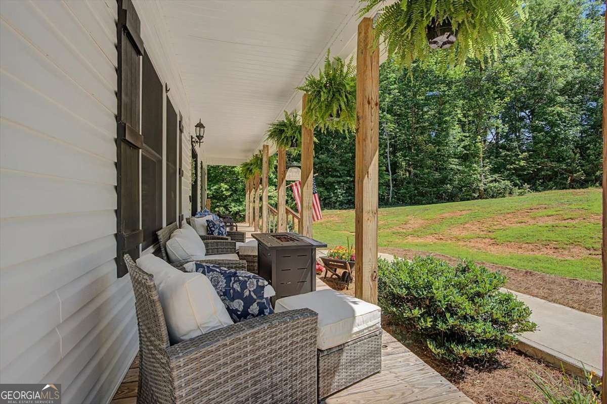 1381 Star Point Road Carrollton, GA 30116 - Photo 11 of 56