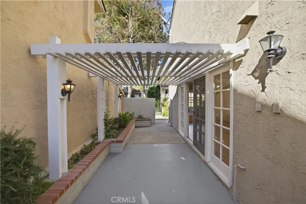 $5,900 | 508 Ventaja, Newport Beach, CA 92660