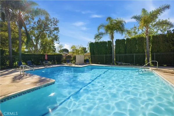 $5,900 | 508 Ventaja, Newport Beach, CA 92660