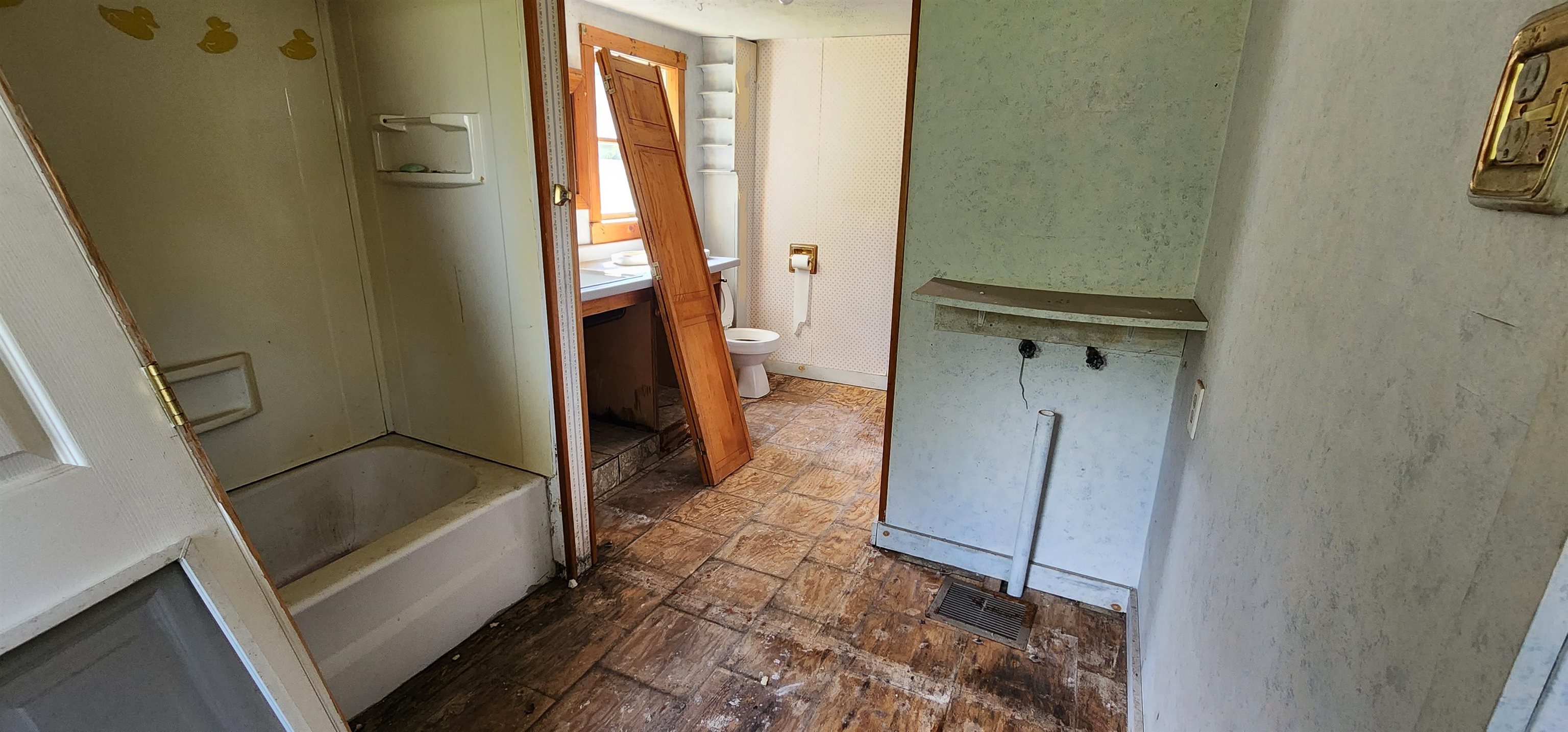 96 East Randolph Road Chelsea, VT 05038 - Photo 4 of 20