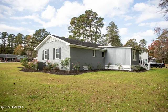 $315,000 | 316 Old Lumberton Road, Whiteville, NC 28472