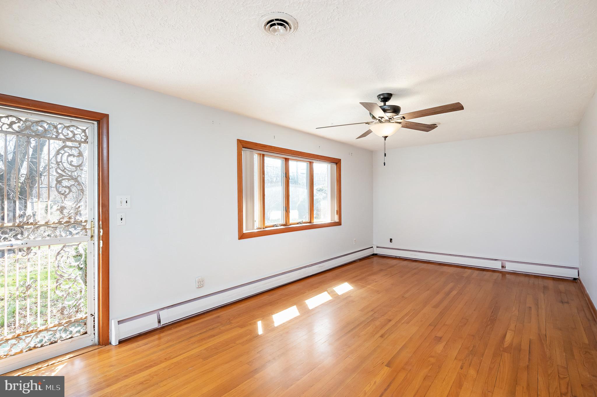 1516 Singer Road Joppa, MD 21085 - Photo 3 of 89