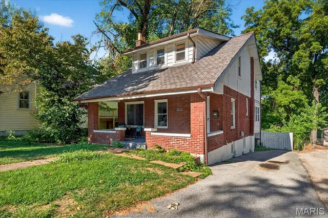 $300,000 | 619 North Bompart Avenue, St. Louis, MO 63119