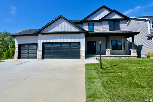 $559,900 | 7023 North Water Oak Drive, Edwards, IL 61528