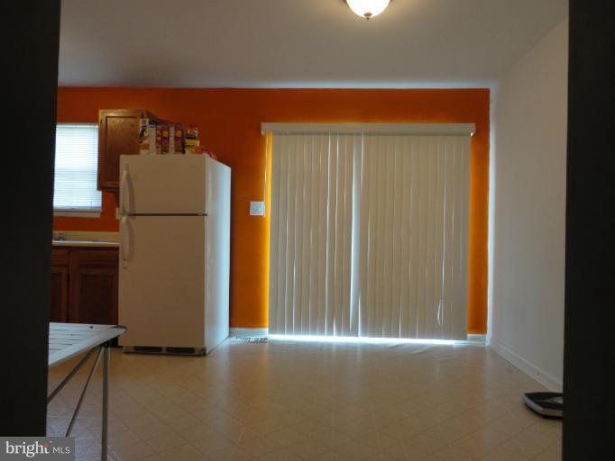 7100 Rutherford Green Circle Windsor Mill, MD 21244 - Photo 3 of 27 Kitchen