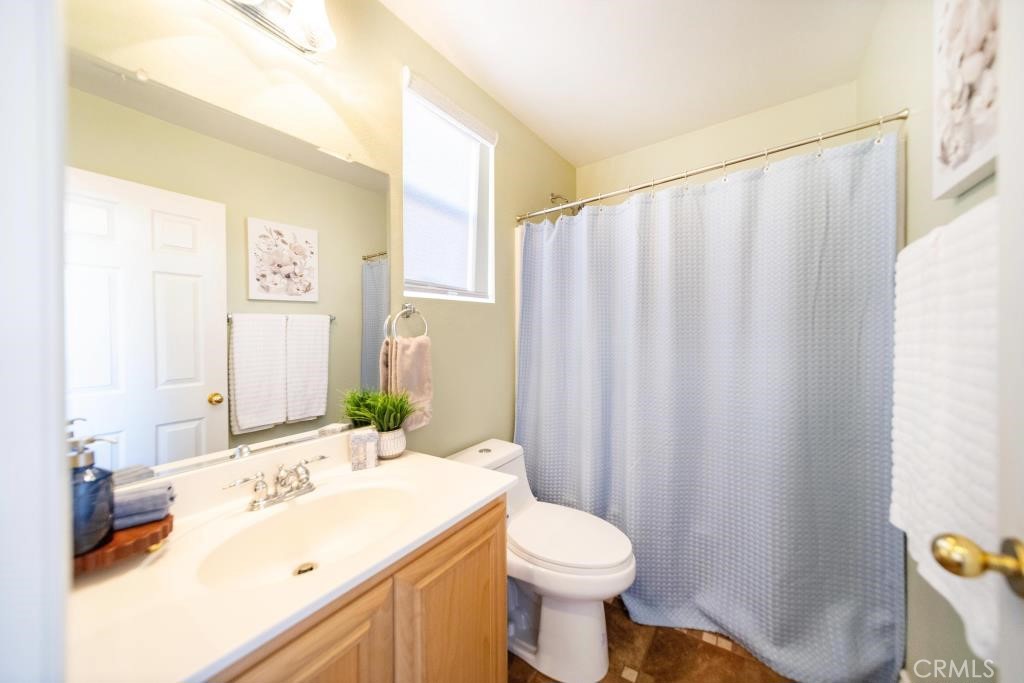 29063 Boulder Crest Way Menifee, CA 92584 - Photo 16 of 40 Downstairs bath