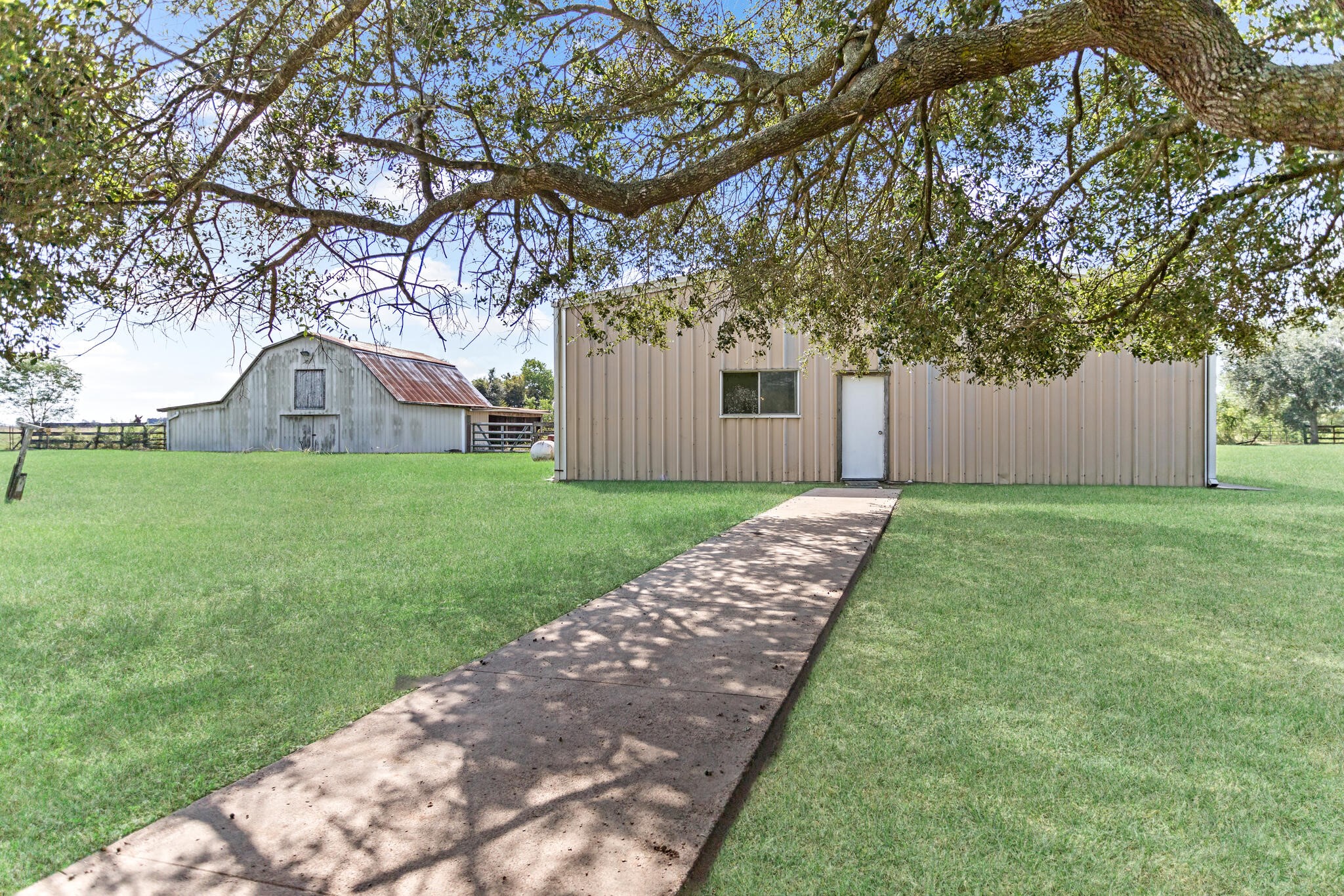 3030 Moore Road Beaumont, TX 77713 - Photo 2 of 31