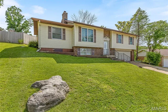 $245,000 | 2110 Devonshire Drive, Imperial, MO 63052