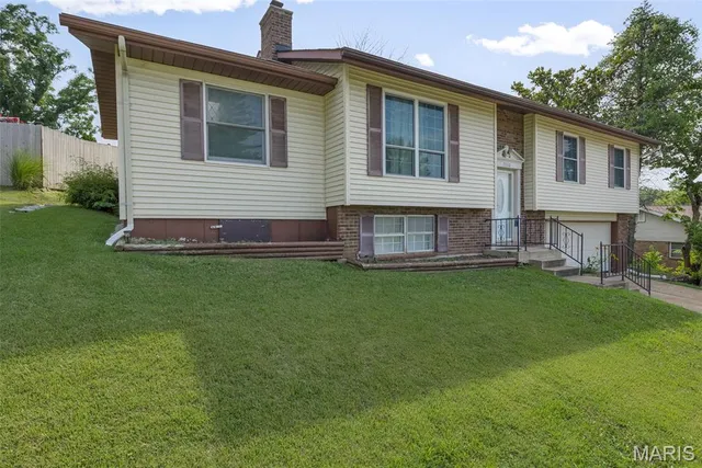 $245,000 | 2110 Devonshire Drive, Imperial, MO 63052