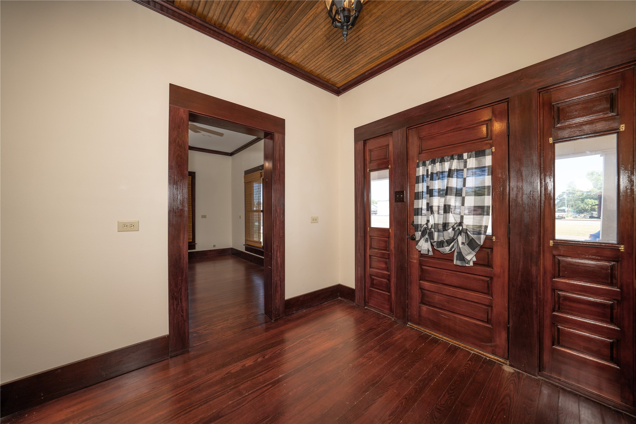 236 Main Street Grapeland, TX 75844 - Photo 11 of 31 wooden floor in an empty room