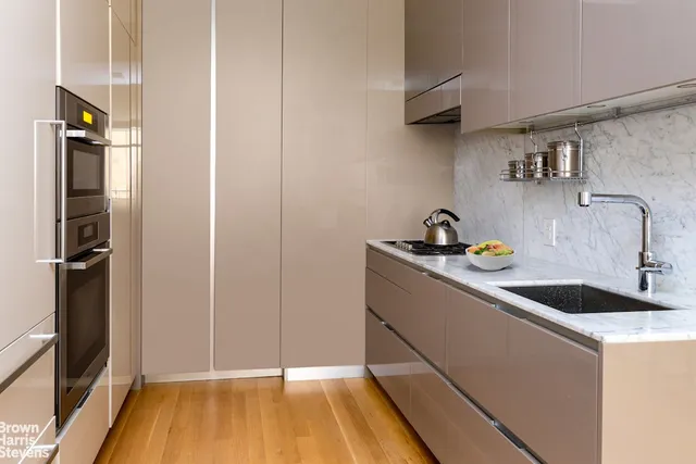 $1,400,000 | 124 West 23rd Street, Unit 4B | Chelsea